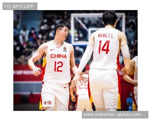 中国U18青年队迎战美国队激情对决展现青春风采与实力较量