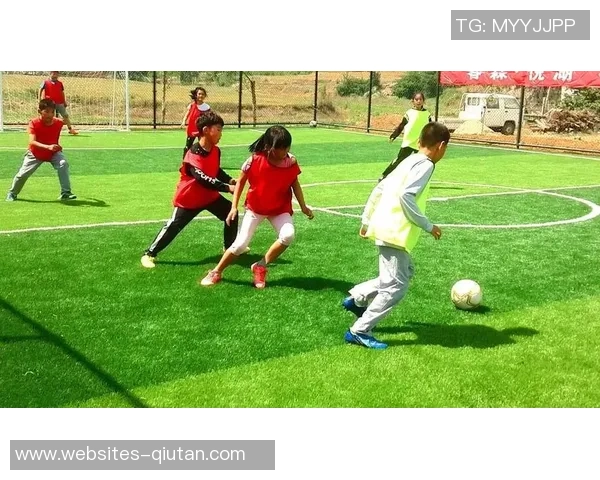 女足与男足U16对抗赛展现青春风采与竞技精神的精彩碰撞